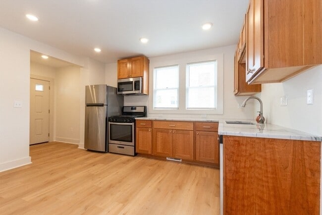 Photo - 55 Kiely Rd Unit 1