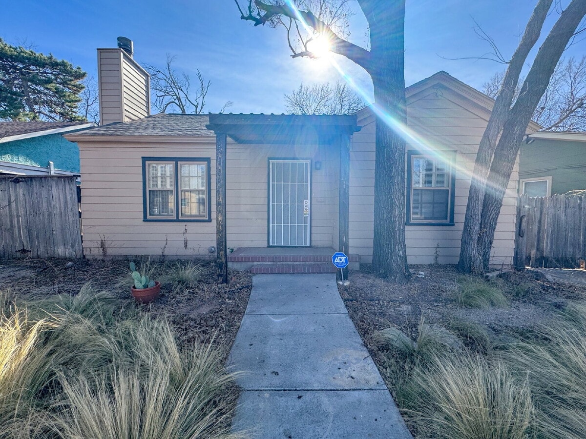 2-Bedroom, 2-Bath Home near Texas Tech University! - 2-Bedroom, 2-Bath Home near Texas Tech University!