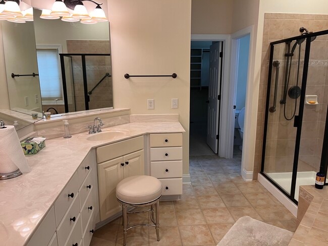 Photo - 1012 Bellenden Dr