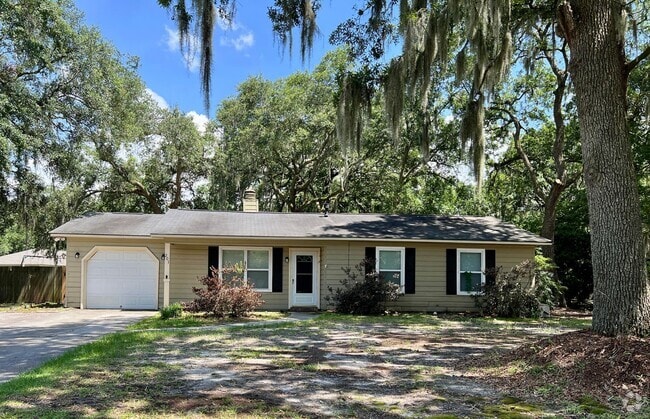 Building Photo - 3 bedroom 2 bath home in Village Green