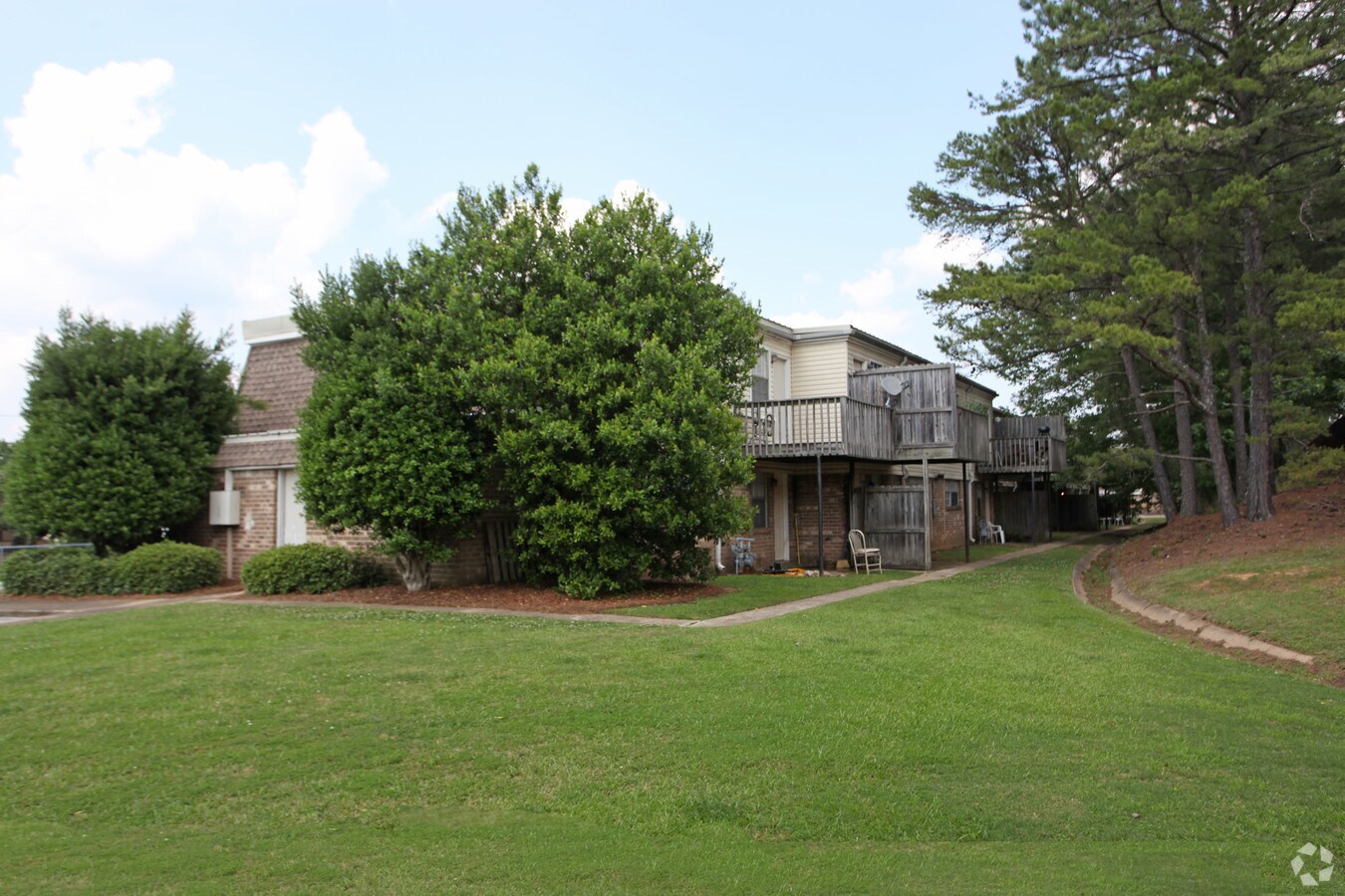Photo - Eden Oaks Apartments