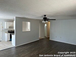 Photo - 4735 El Vedado St