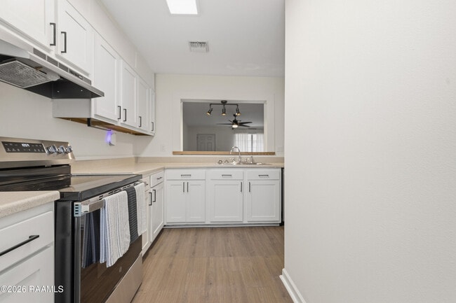 Photo - 105 Steiner Rd
