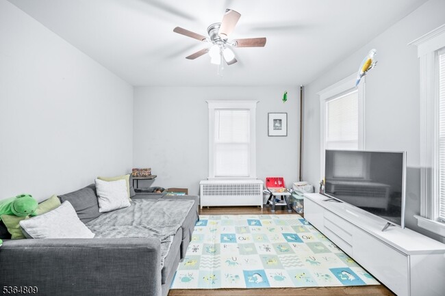 26 Hillside Ave