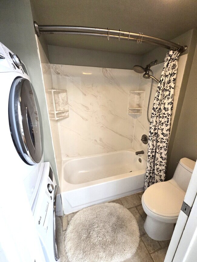 Photo - Fully Furnished Rental 1br Condo at Villa ... Unit #2605