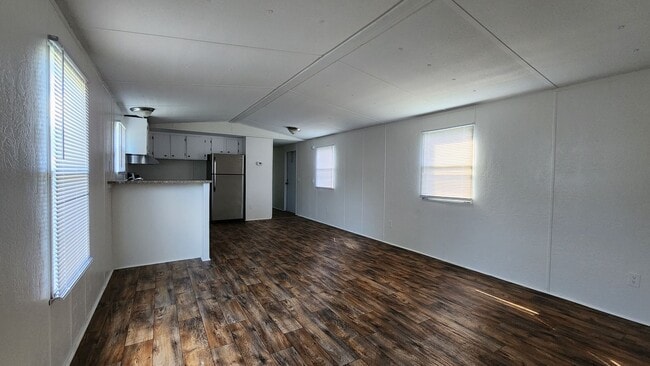 Photo - 132 Littleton St