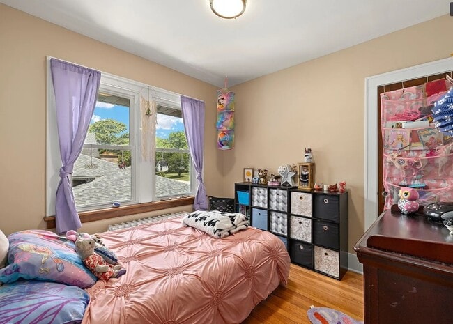 Photo - 80 S Williams St