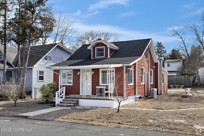 Building Photo - 117 Neptune Ave Rental