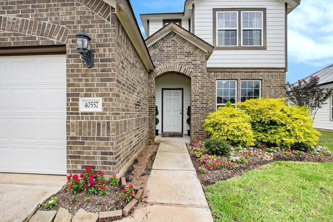 Photo - 40557 Mostyn Lake Dr