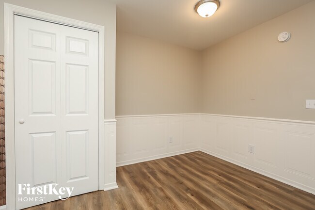 Photo - 1409 Mohawk Trail