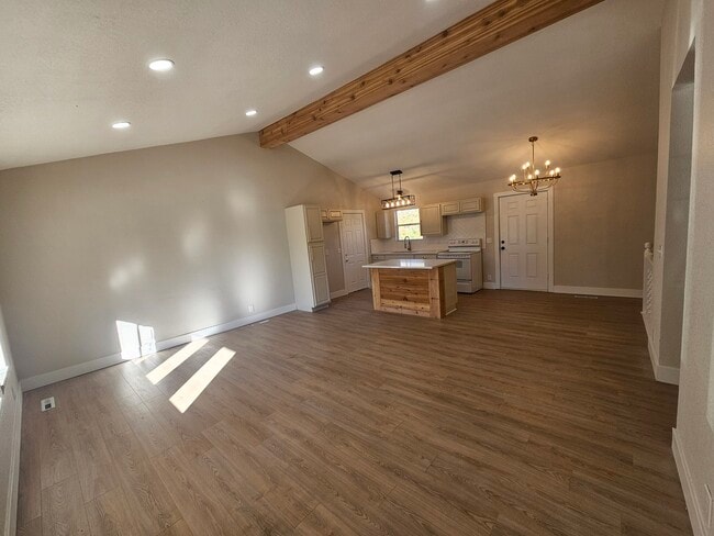 Photo - 2640 N Gentry Ave