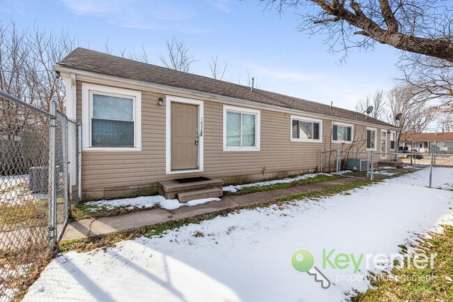 Photo - Renovated 2 bedroom | 1 Bath Duplex