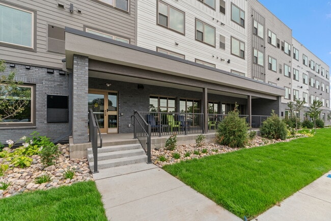 5240 Apts