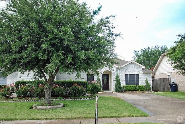 Building Photo - 7311 Harpers Dr Rental