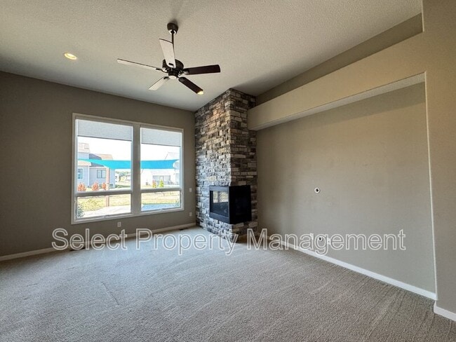 Photo - 1752 Woodlark Dr