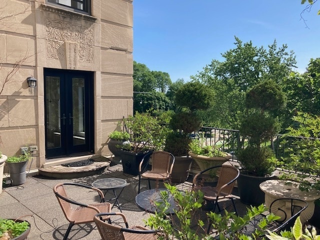 Building Photo - 2000 N Lincoln Park W Unit 302 Rental