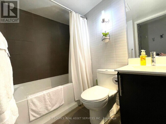 Photo - 96 St Patrick St Unit 606