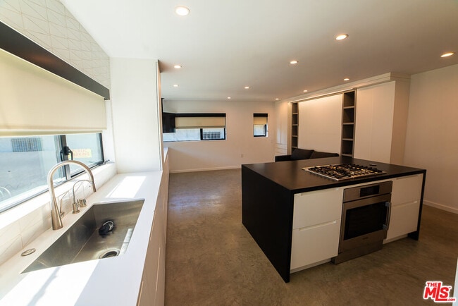 Photo - 14 Brooks Ave Unit 8