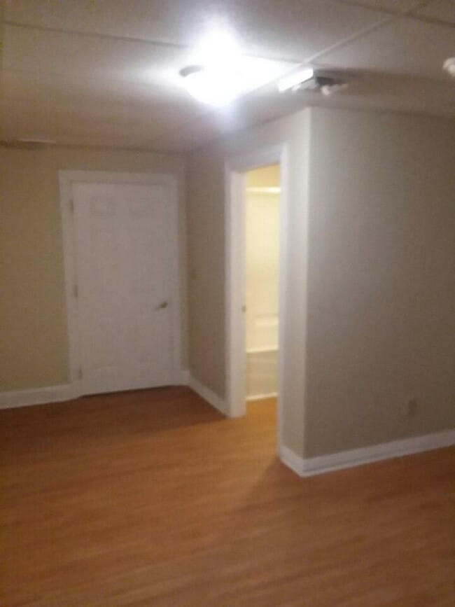 Building Photo - 137 E Washington St Unit 205