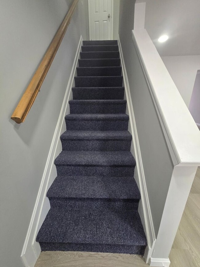 Photo - **VOUCHER HOLDERS **NEWLY REMODELED TOWNHOME IN CENTRAL LOCATION! 3 BEDROOM 2 1/2 BATH, FINISHED ...