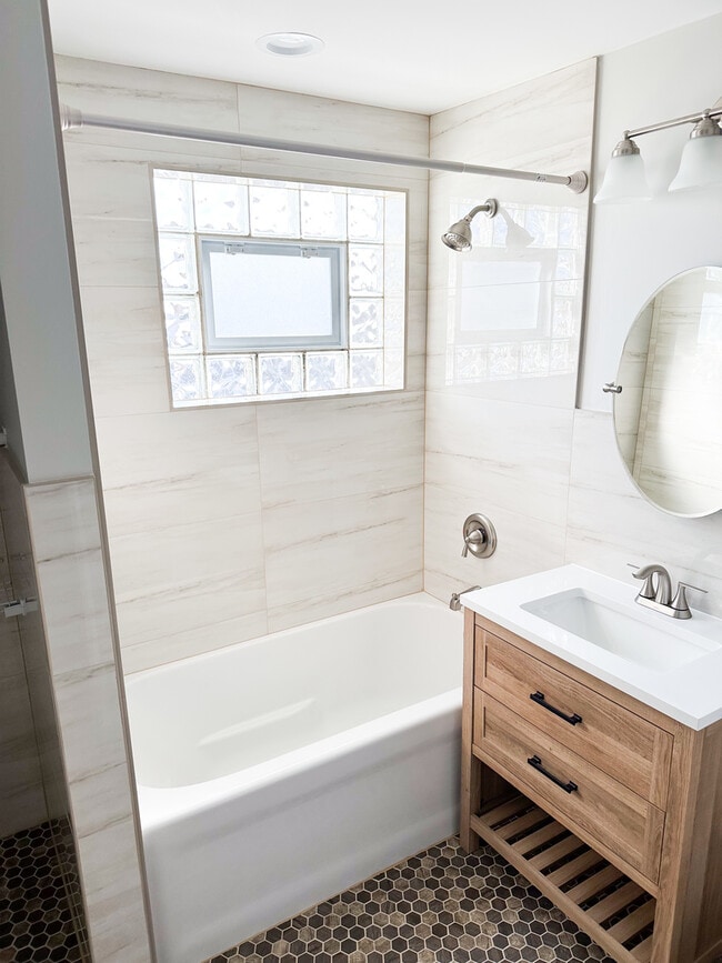 Photo - 4943 W 63rd St Unidad 201