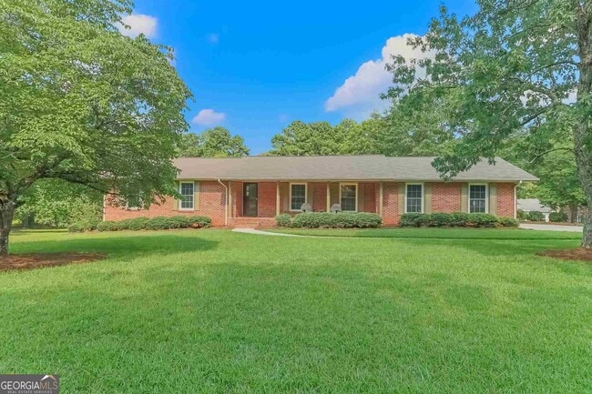 Building Photo - 99 Woodvalley Dr