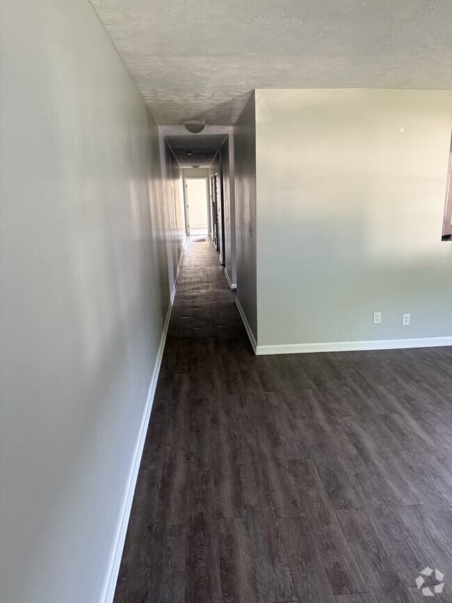 Building Photo - 2522 N Armstrong St Unit 2522 N Armstrong Rental