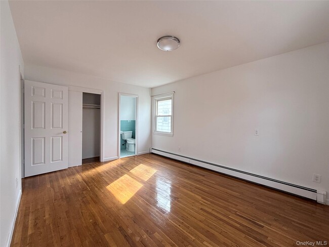 Photo - 14-38 144th Pl Unit 2nd Floor