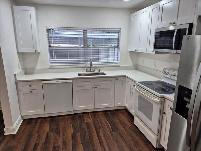 Photo - 1402 E Bougainvillea Ave