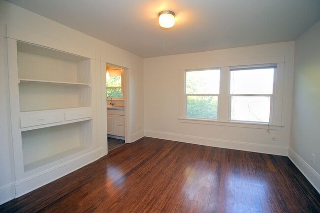 Photo - 5005-5007 N Kerby Ave Unit 5007-B