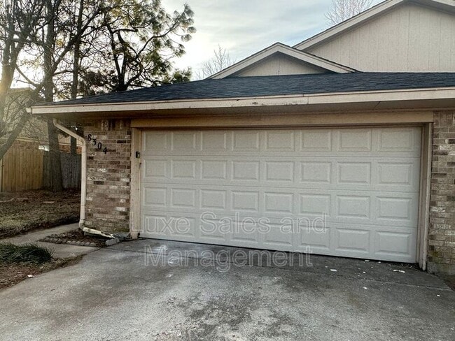 Photo - 8304 NW 8th St