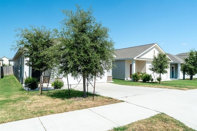 Photo - 402 Gemsbok Rd