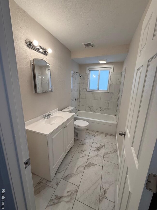 Photo - 11359 Winthrop St