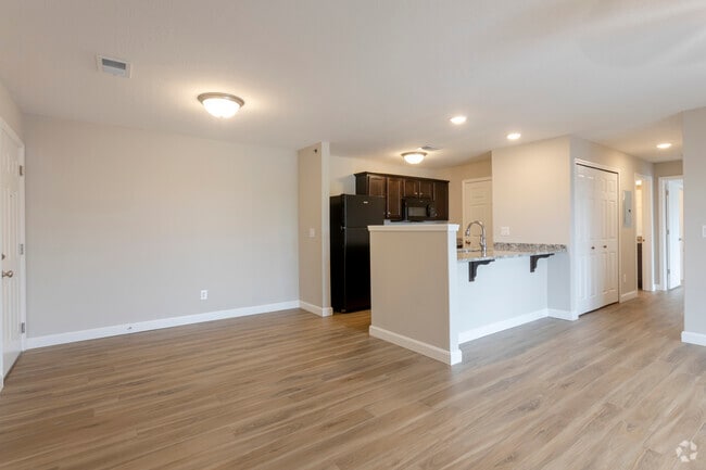 2BR, 2BA - 1,192 SF - Living Room