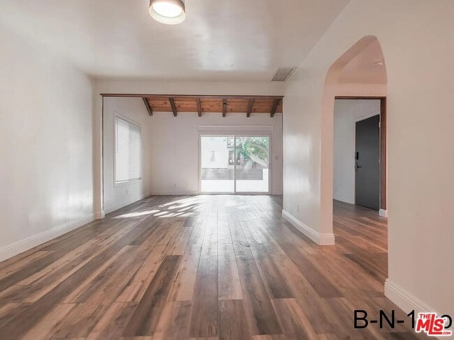 Photo - 923 N Stanley Ave