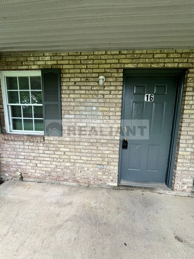 Photo - 31 Hurley St Unit 16