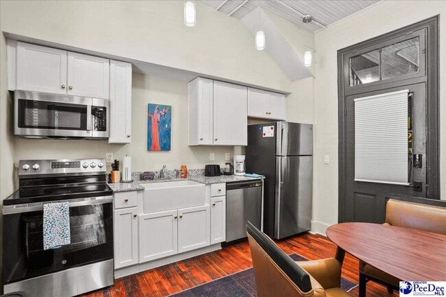 Photo - 127 W Evans St