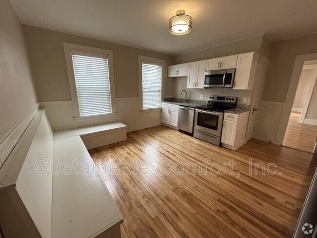 Building Photo - 76 Fairhaven Rd Rental