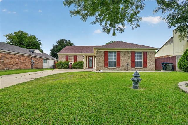 Building Photo - 7009 Shadow Bend Dr