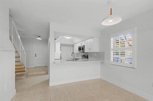 Photo - 6560 SW 138th Ct