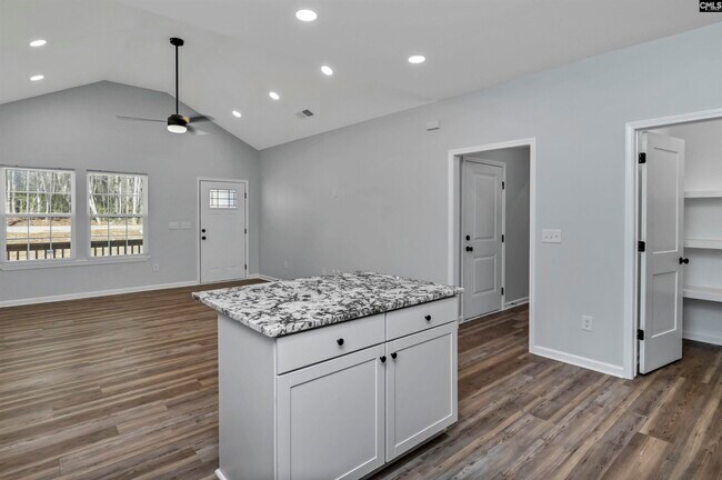 Photo - 32 Roberson St