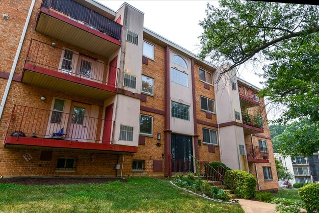 Building Photo - 4116 Ames St NE