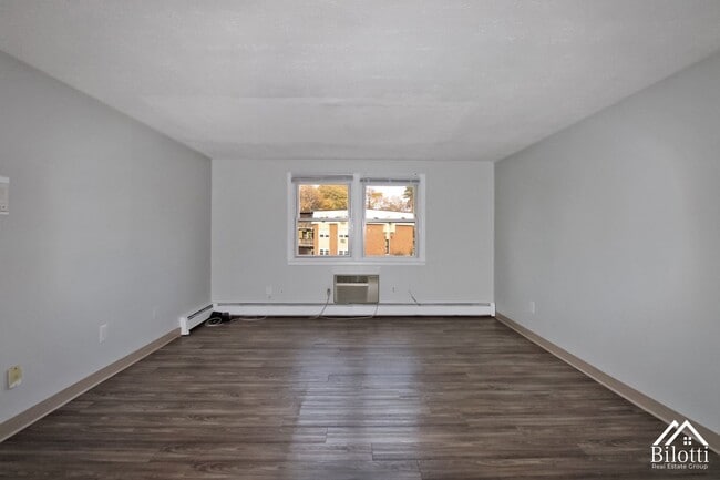 Photo - Hillside Terrace