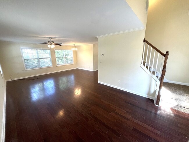 Photo - 5br House Near Campus