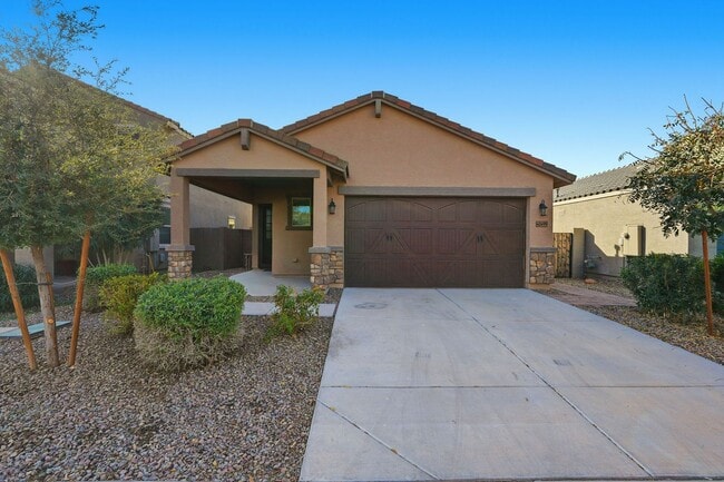 Building Photo - Move-In Ready Beauty with Granite Counters & Private Backyard!