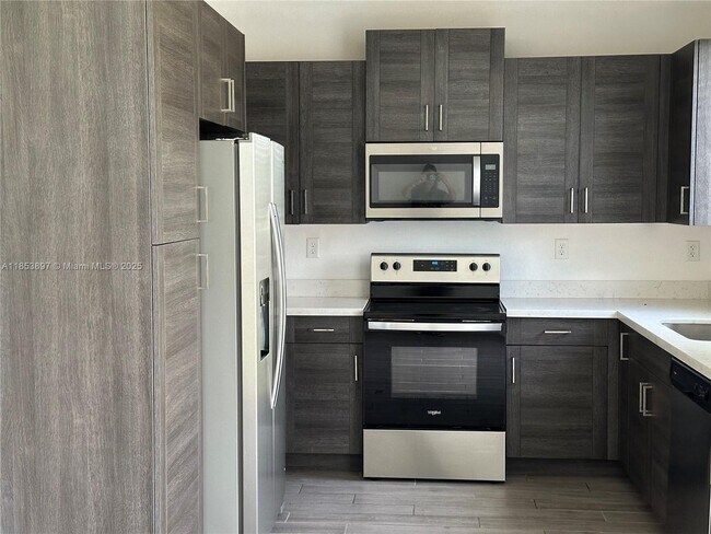 Photo - 1092 SE 23rd Ave
