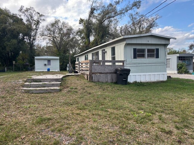 Building Photo - 711 Nashville Rd Unit 1