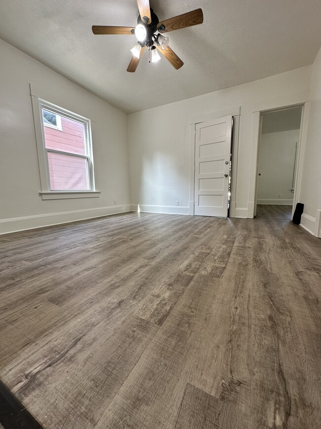 Building Photo - 641 S Water St