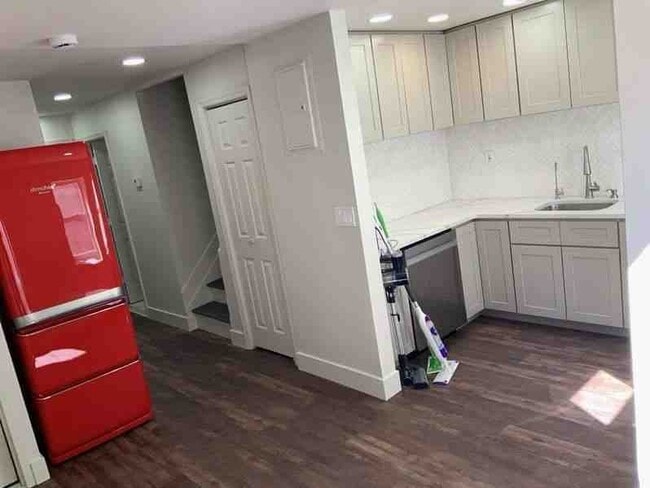 Building Photo - 1403 Bedford Ave