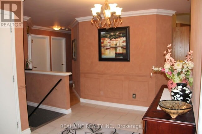 Photo - 1019 Aldersbrook Rd